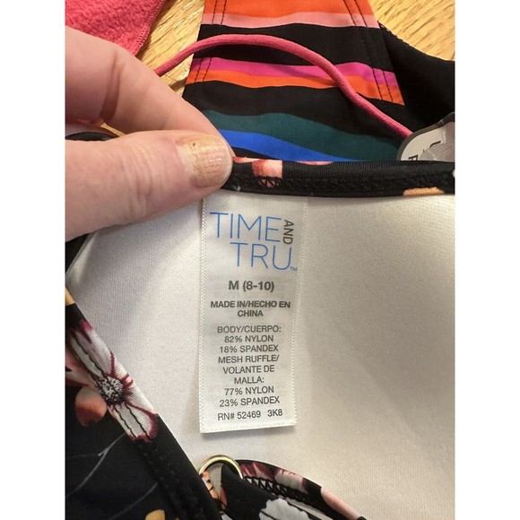 Lot of 6 Bikini and Tankini Swimsuit Tops Size Medium Pink Black EUC and 2 NWT - Picture 4 of 16